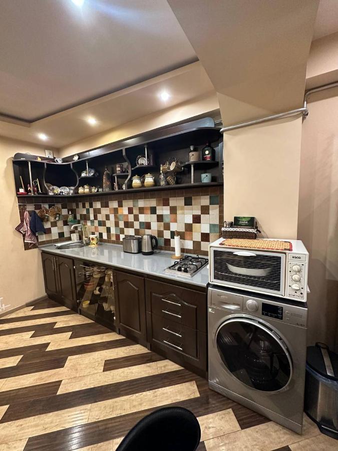 Studio Apartment Little Center, Heart Of Yerevan Exterior foto
