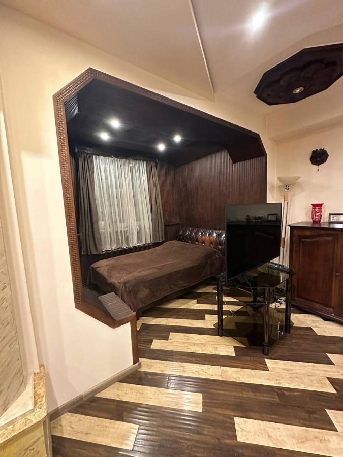 Studio Apartment Little Center, Heart Of Yerevan Exterior foto